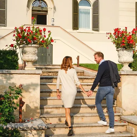 Dafne Valpolicella Adults Only, No Smoking, No Pets